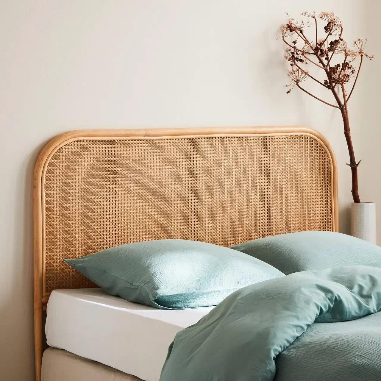 Tête de lit en rotin naturel cannage bohème style vintage